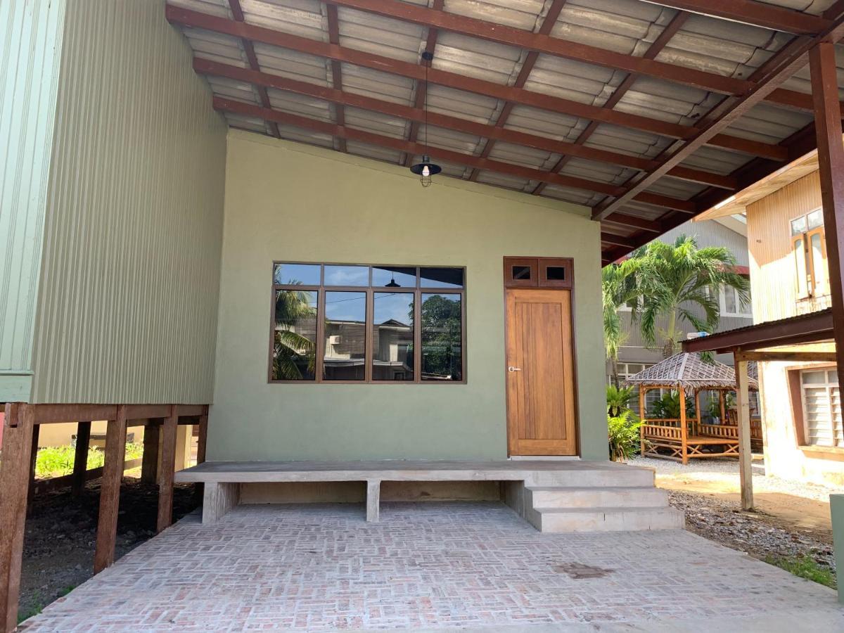 Sarah Guesthouse Kuala Terengganu Exterior foto